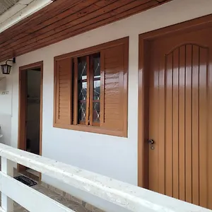https://casa-no-centro-pra-casal.camposdojordaohotels.net
